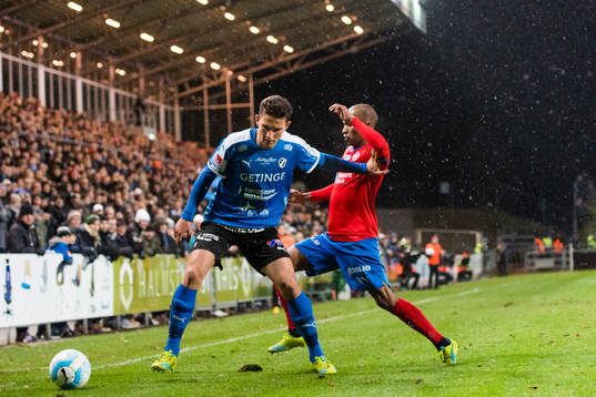 Halmstads Adnan Kojic och Helsingborgs Bradley Ralani