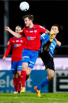Helsingborgs Alexander Achinioti-Jönsson och Halmstads Ivo