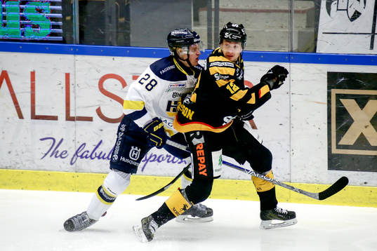 s Anton Bengtsson och Skellefteås Adam Pettersson