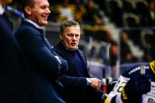 Hv71s  assisterande tränare Stephan Lundh