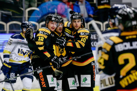 Skellefteås Adam Pettersson jublar