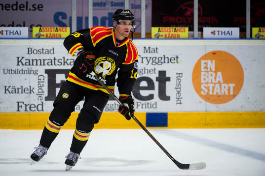 Brynäs Daniel Paille före ishockeymatchen i SHL mellan