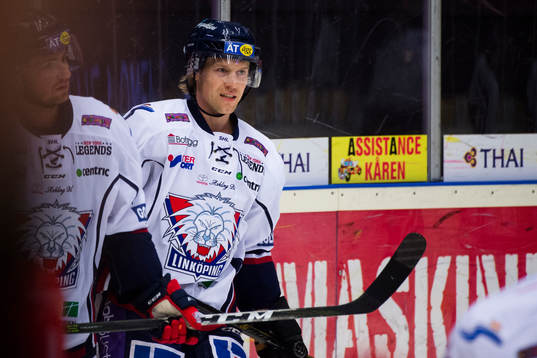 Linköpings Mathis Olimb före ishockeymatchen i SHL mellan