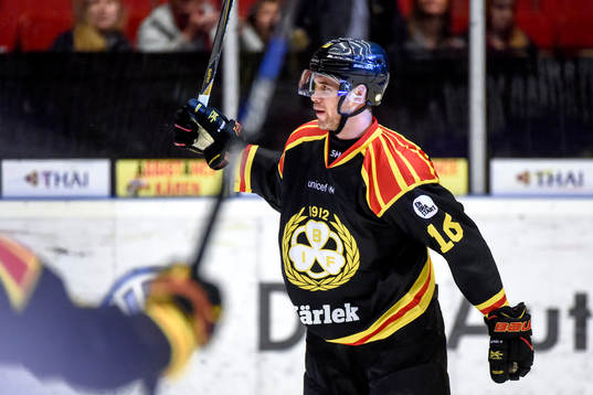 Brynäs Daniel Paille jublar