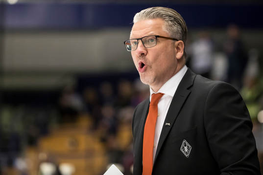 Karlskronas tränare Per Hånberg  i ishockeymatchen i SHL