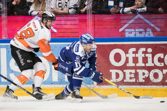 Karlskronas Daniel Gunnarsson och Leksands Jesper Ollas i