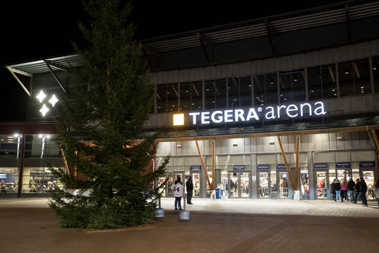 Tegera Arena exteriör i ishockeymatchen i SHL mellan
