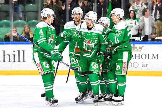 Rögles spelare jublar