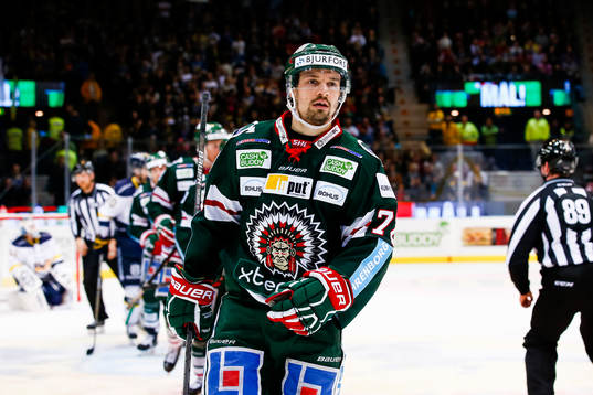Frölundas Patrik Carlsson jublar