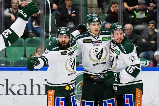 Färjestads Milan Gulas  , Johan Ryno och Alexander