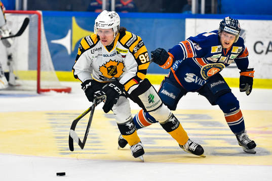 Skellefteås Jesper Olofsson och Växjös Tuomas Kiiskinen