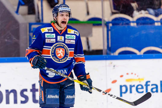 Växjös Arvid Lundberg skriker