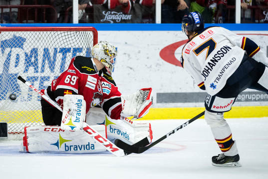 Djurgårdens Emil Johansson sätter vad som blir