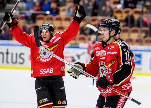 Luleås Petter Emanuelsson jublar