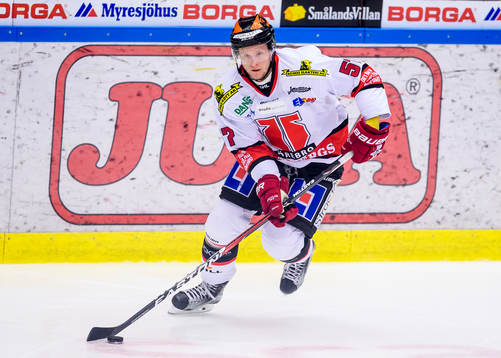 Örebros Johan Motin med pucken