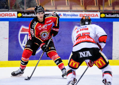 Luleås Christian Jaros med pucken