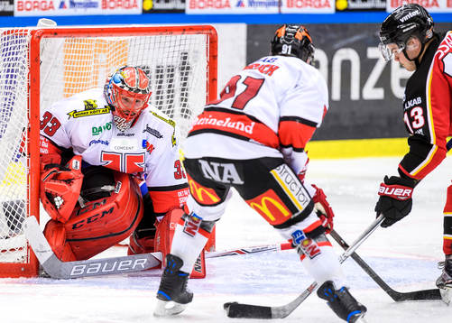 Örebros målvakt Julius Hudacek