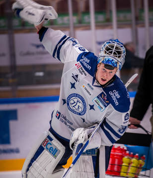 Leksands målvakt Atte Engren jublar