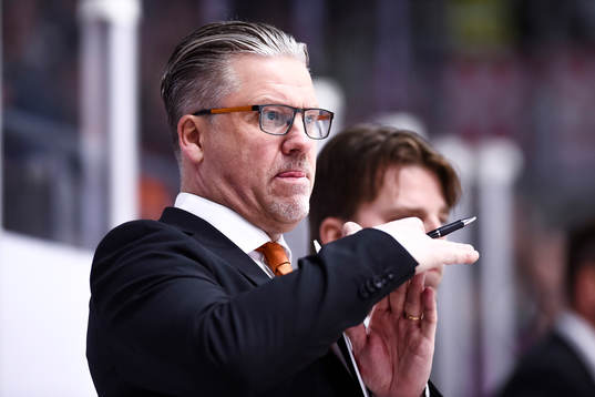 Karlskronas tränare Per Hånberg tar timeout