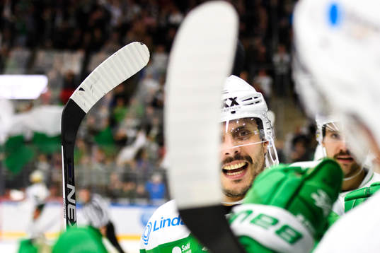 Rögles Daniel Widing jublar