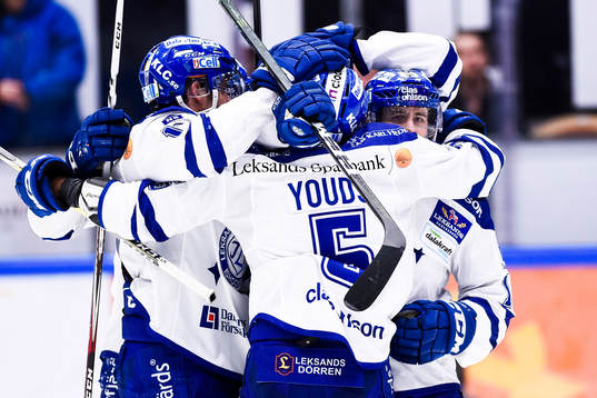 Leksands spelare jublar