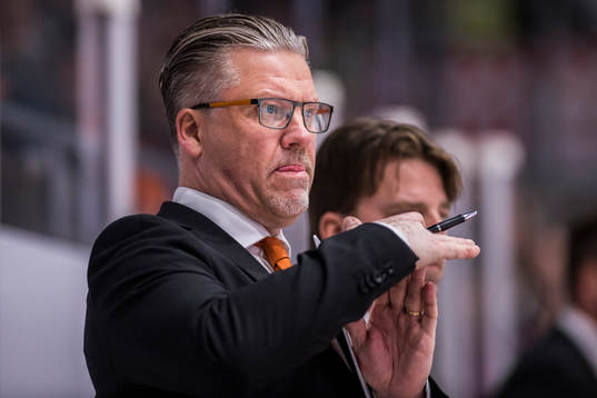 under ishockeymatchen i SHL mellan Karlskrona och Leksand