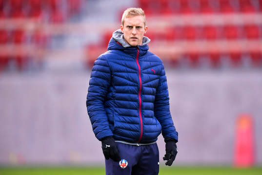 Helsingborgs målvakt Peter Larsson före fotbollsmatchen i