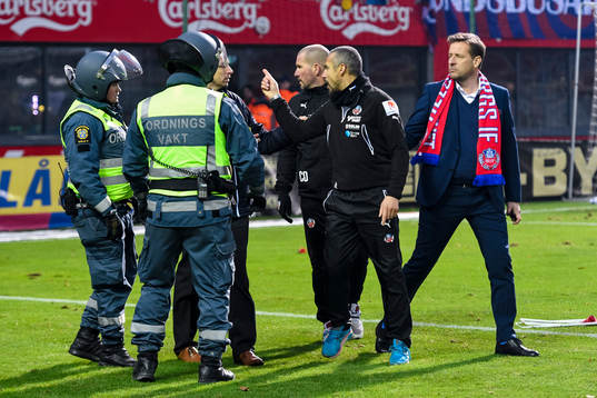 Helsingborgs manager Henrik Larsson irriterad
