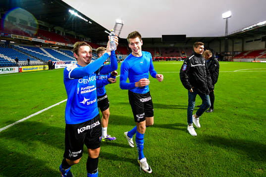 Halmstads Fredrik Olsson och Marcus Johansson   jublar med