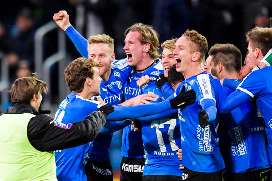 Halmstads spelare jublar