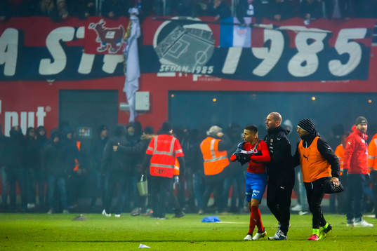 Helsingborgs Jordan Larsson irriterad på supportrar som
