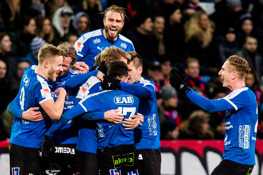 Halmstads spelare jublar
