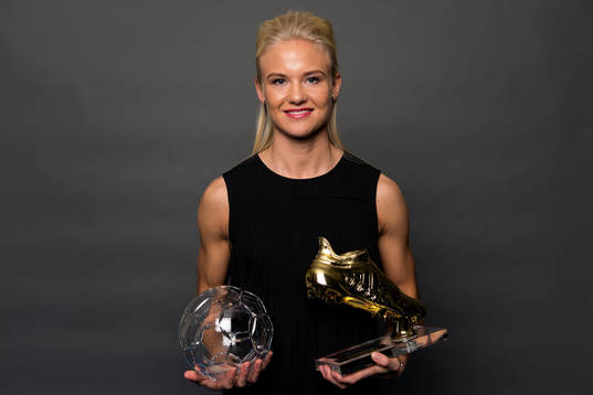 Linköpings Pernille Harder med priserna för