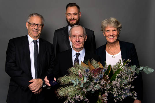 Tord Grip med Fotbollskanalens Hederspris