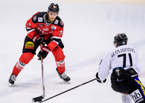 Piteås Sebastian Harila med pucken