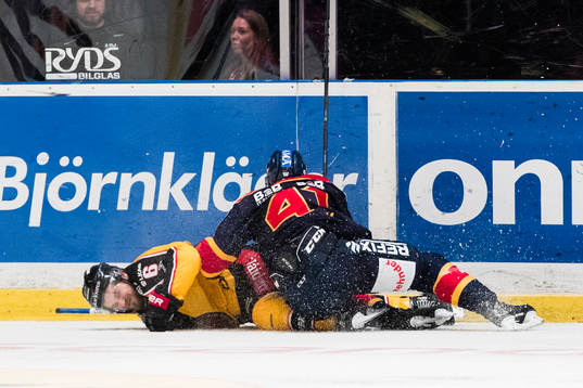 Luleås Craig Schira har ont