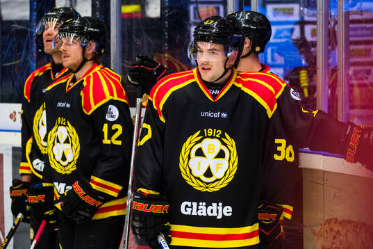 Brynäs Pathrik Westerholm före ishockeymatchen i SHL