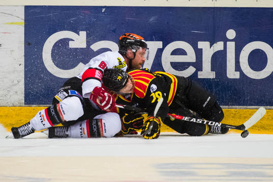 Örebros Viktor Ekbom och Brynäs Daniel Mannberg