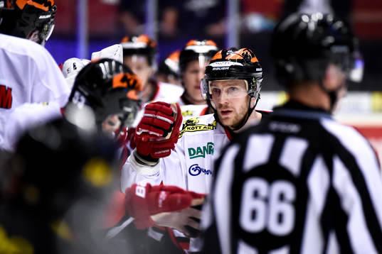 Örebros Tom Wandell jublar