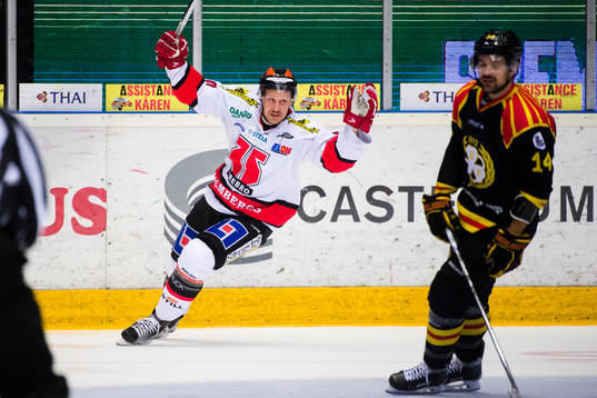 Örebros Marcus Weinstock jublar