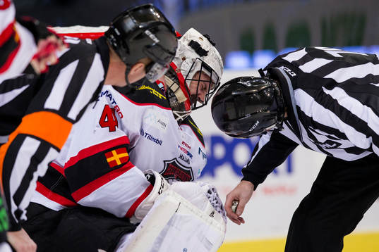 Malmö Redhawks målvakt Cristopher Nihlstorp tvingas utgå