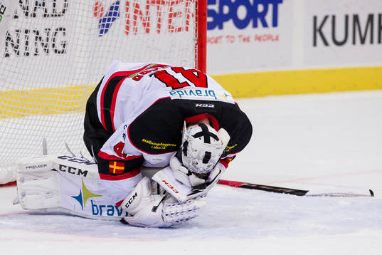 Malmö Redhawks målvakt Cristopher Nihlstorp tvingas utgå