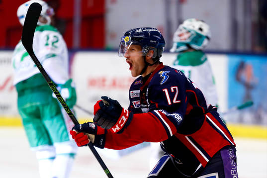 Linköpings Sebastian Karlsson jublar