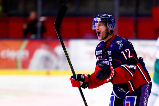 Linköpings Sebastian Karlsson jublar