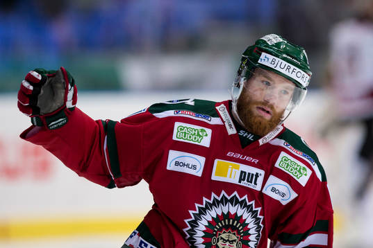 Frölundas Robin Figren  jublar