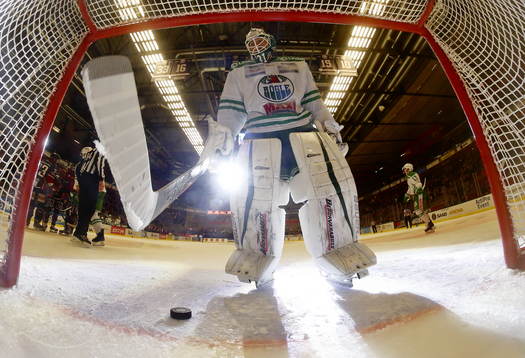 Mål 5-2 av Linköpings Andrew Gordon förbi Rögles