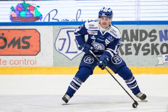 Leksands Oskar Lang  i ishockeymatchen i SHL mellan Leksand