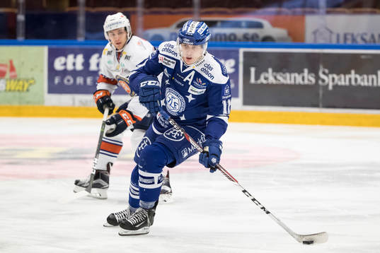 Leksands Martin Karlsson  i ishockeymatchen i SHL mellan