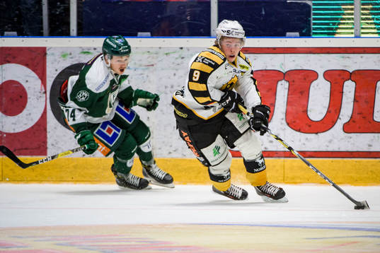 Färjestads Rasmus Asplund och Skellefteås Tim Söderlund