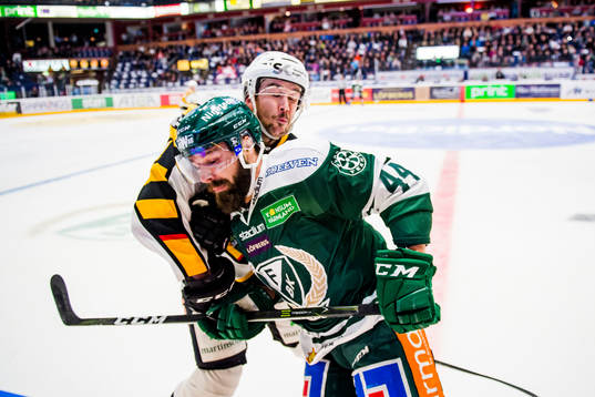 Skellefteås Jimmie Ericsson och Färjestads Milan Gulas